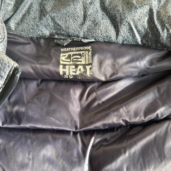 32 degrees puffer vest, size medium - Picture 2 of 2